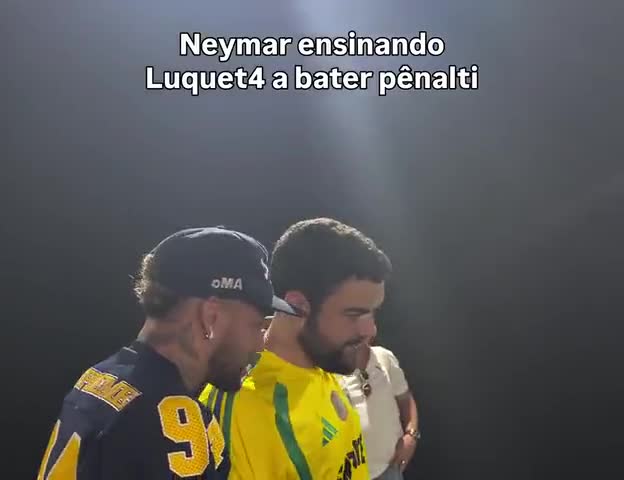 Luquet4 batendo pênalti na Kings League